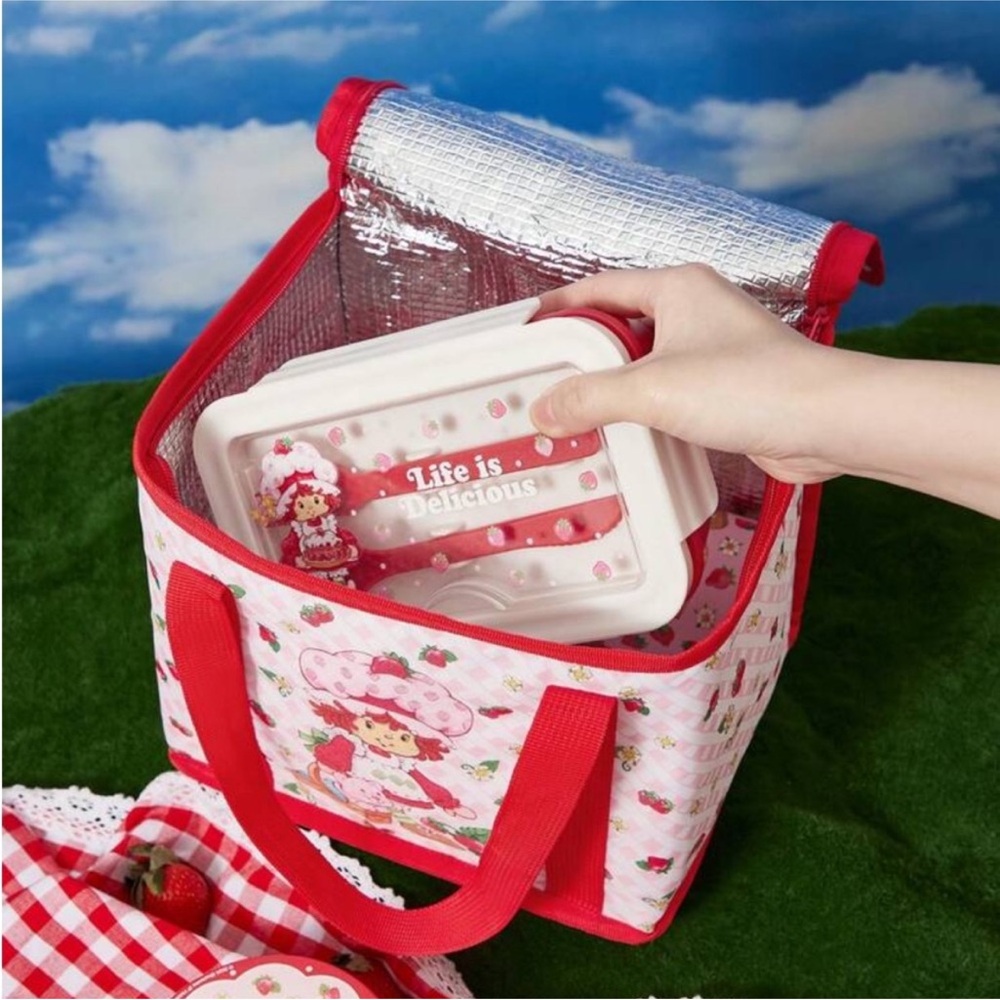 Strawberry Shortcake Insulated Lunch Bag NEW ๐ท๏ธ - Picture 2 of 5